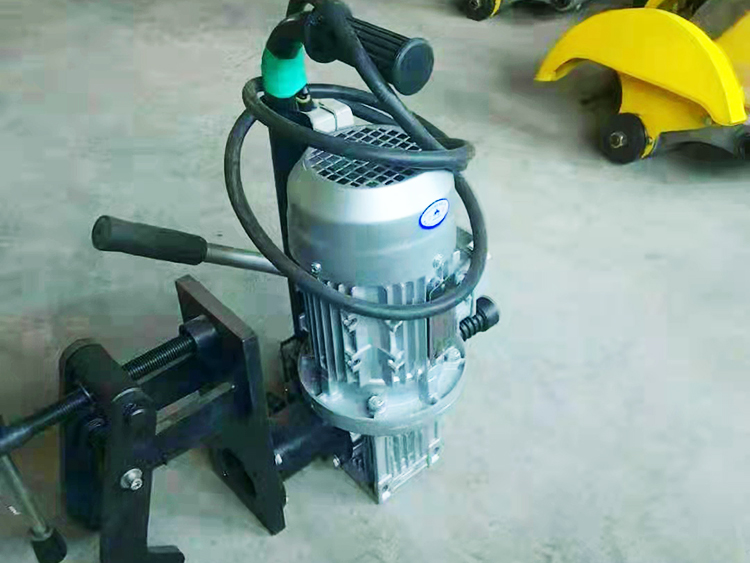 DZG-31型電動空心(xin)鋼軌鑽孔機