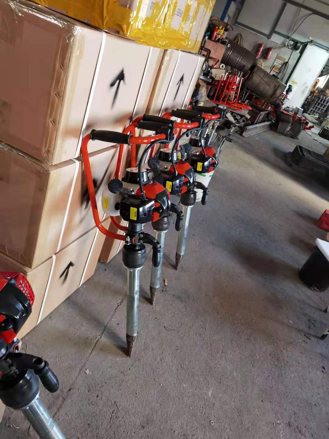 ND-4型手提式(shì)内燃搗固(gu)鎬