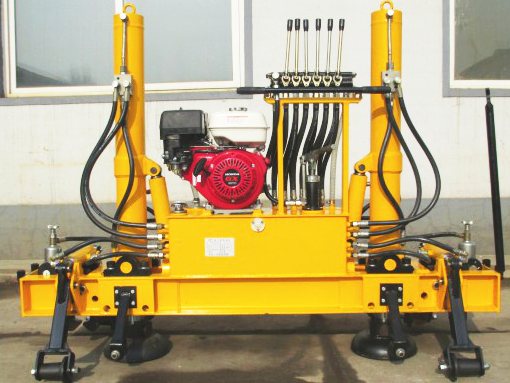 YQBJ-300x125型高(gao)行程液壓起(qi)撥道機