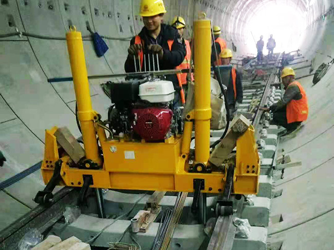 中(zhōng)鐵四局北(běi)京地鐵施(shi)工