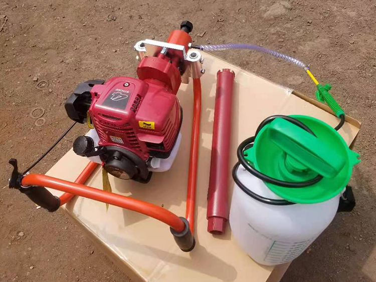 NLQ-45型内燃砼(tóng)枕螺栓鑽取(qu)機