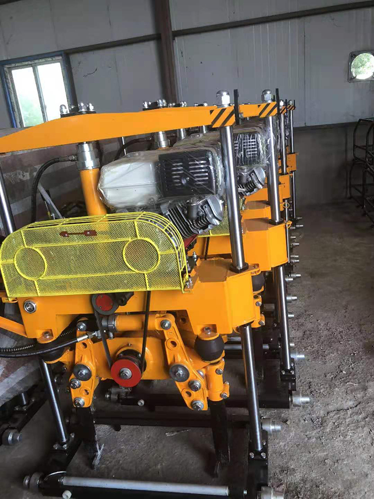 YD-22型(xing)液壓線路(lù)搗固機