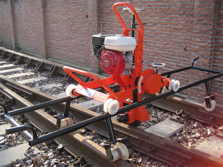 NCM-4.0型内(nèi)燃道岔打磨(mó)機 