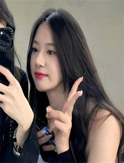 后现代的《摆摊十年,我竟是千金大小姐》隐藏彩蛋发现指南：细节与彩蛋寻找攻略，经典重现